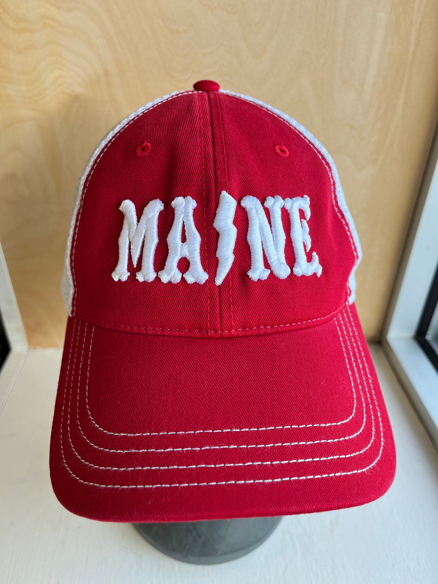 Maine Lightning bolt mesh snapback hat
